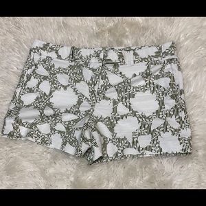 Green/White Shorts size 16